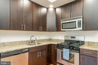22 S Front St in Philadelphia, PA - Building Photo - Building Photo