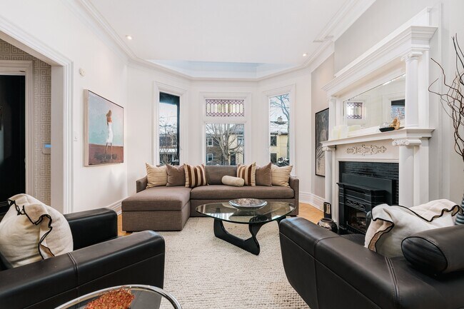 134 Roxborough St W in Toronto, ON - Building Photo - Building Photo