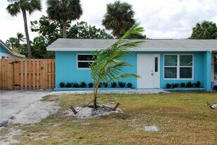 406 Robalo Ct in Stuart, FL - Building Photo