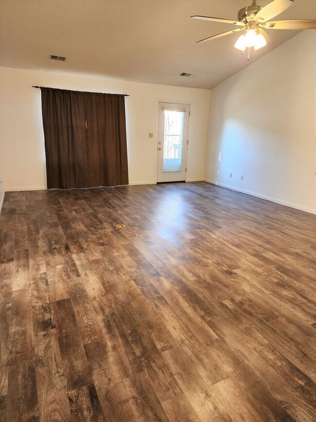 809 Walters Dr in Manhattan, KS - Building Photo - Building Photo
