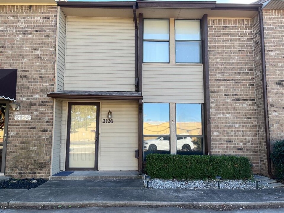 2126 NW 118th St in Oklahoma City, OK - Building Photo