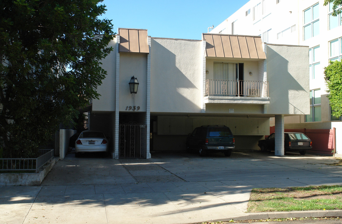 1939 Selby Ave in Los Angeles, CA - Building Photo