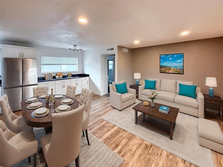 4811 Live Oak St, Unit 202 in Dallas, TX - Building Photo