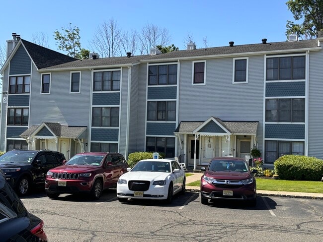 property at 41 Burlington Ct