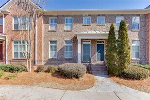 10674 Weir Way in Alpharetta, GA - Building Photo