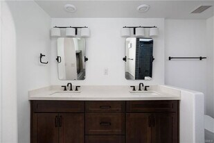 306 Avenida Monterey in San Clemente, CA - Building Photo