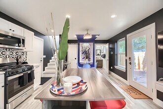 1311 Walnut Ave in Austin, TX - Building Photo - Building Photo