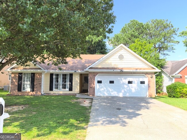 property at 2100 Racquet Club Cir NW