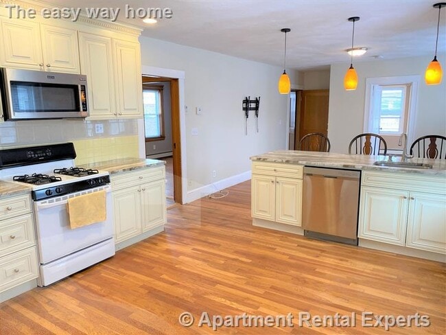 167 Harvard St, Unit #2