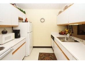 Chandler Estates Apartments in Coldwater, MI - Building Photo - Interior Photo