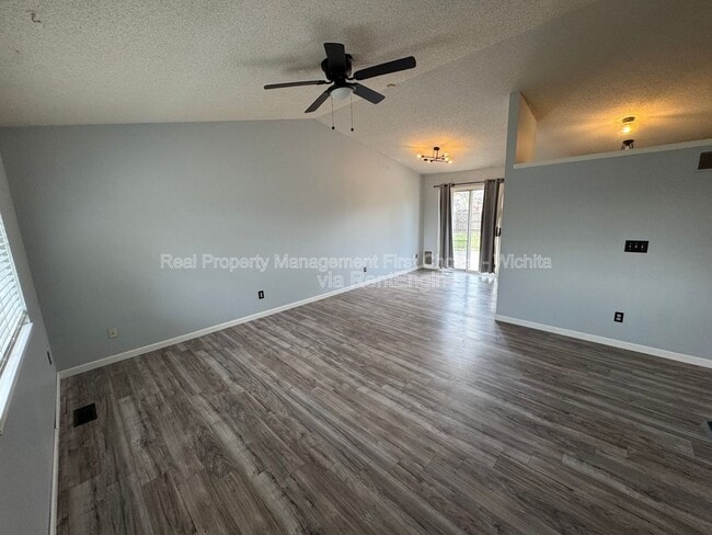 10802 W Carr Ave in Wichita, KS - Building Photo - Building Photo