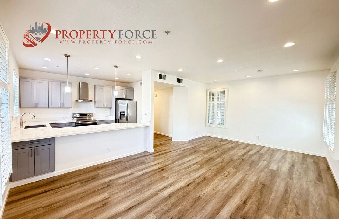 935 Old County Rd in Belmont, CA - Building Photo