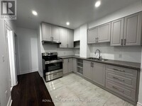 2572 Craftsman Dr in Oshawa, ON - Building Photo - Building Photo