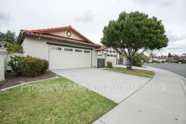 254 Oleander Dr in Oceanside, CA - Building Photo - Building Photo