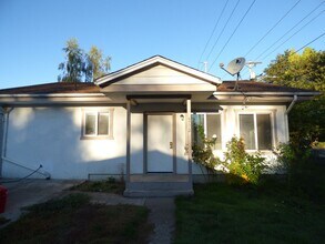 4772-4782 Sunnyview Rd NE in Salem, OR - Building Photo - Building Photo