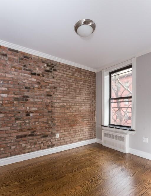420 E 9th St