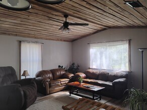 12232 County Rd 420 in Tyler, TX - Foto de edificio - Building Photo