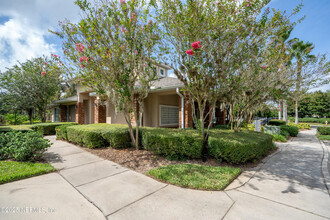 8102 Summer Palm Ct in Jacksonville, FL - Building Photo - Building Photo