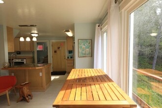 237 S Westhaven Dr in Trinidad, CA - Building Photo - Building Photo