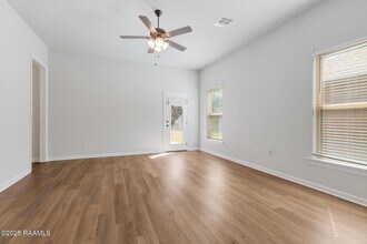 136 Lightbourne Dr in Lafayette, LA - Building Photo - Building Photo