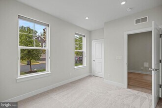 1548 Meadowlark Glen Rd in Dumfries, VA - Building Photo - Building Photo