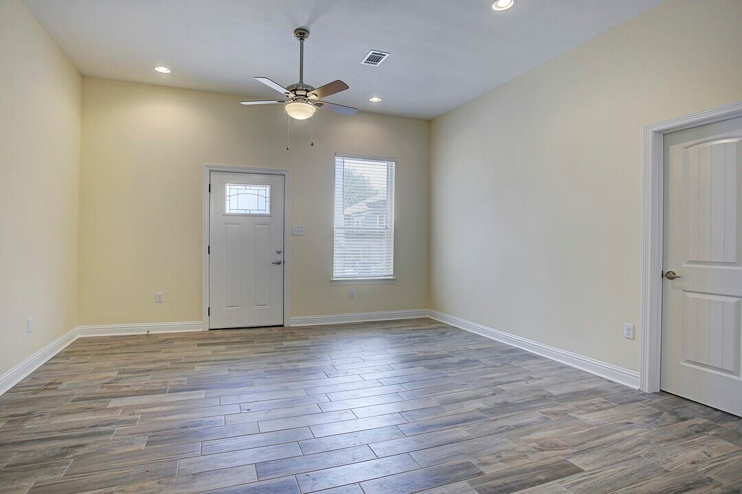 1541 Ashland St in Houston, TX - Building Photo