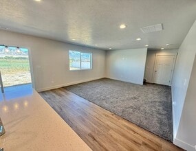 242 N 900 W in Garland, UT - Building Photo - Building Photo