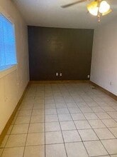 218 Elm St in Clyde, TX - Foto de edificio - Building Photo
