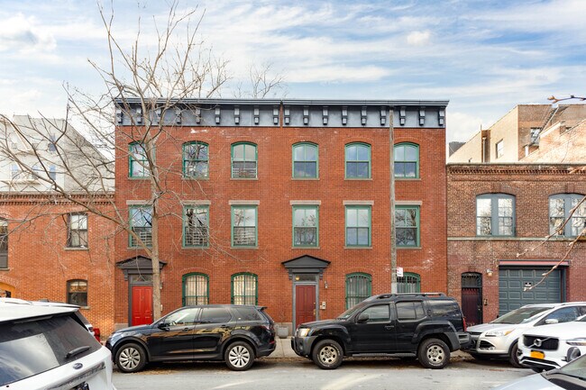 430 Waverly Ave in Brooklyn, NY - Building Photo - Building Photo