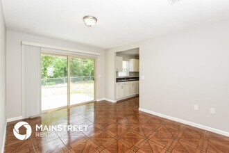 1117 N Singleton Ave in Titusville, FL - Foto de edificio - Building Photo