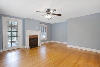 111 Lancaster Rd in West Hartford, CT - Building Photo - Building Photo