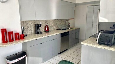 3500 Mystic Pointe Dr, Unit 3103 in Aventura, FL - Foto de edificio - Building Photo