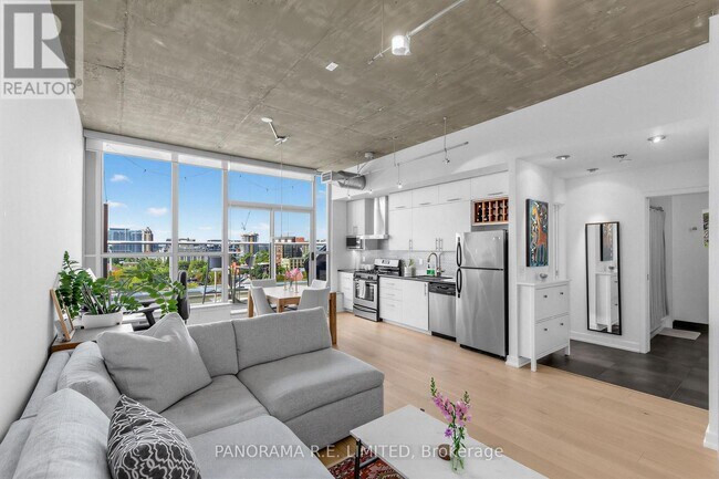 property at 60 Bathurst St