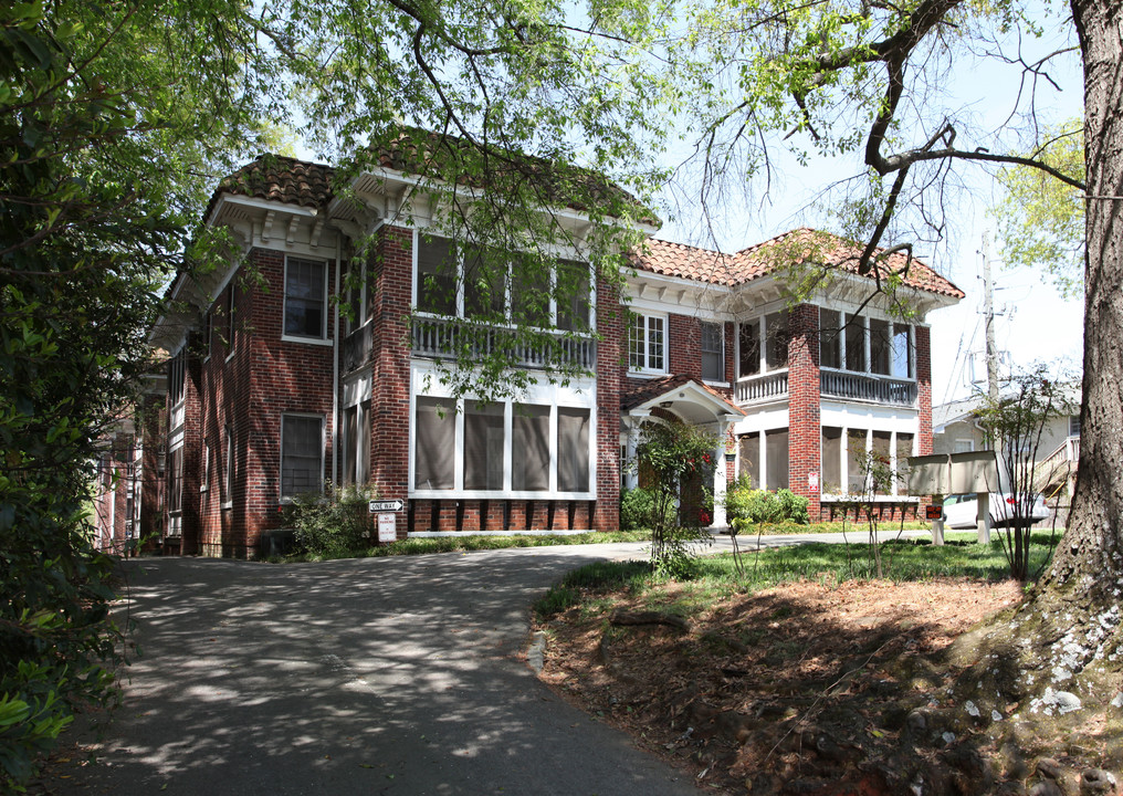 860 Briarcliff Road in Atlanta, GA - Building Photo