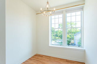 Schoolhouse Lofts of Plymouth in Plymouth, MI - Foto de edificio - Interior Photo