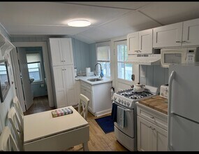 115 Kings Hwy in Hampton, NH - Building Photo - Building Photo