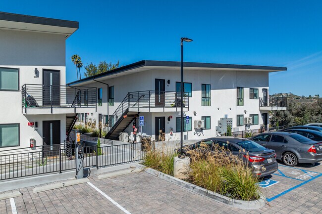 5061 72nd St in San Diego, CA - Building Photo - Building Photo