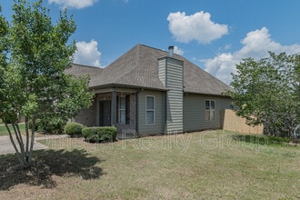 1020 Washington Dr in Moody, AL - Building Photo - Building Photo