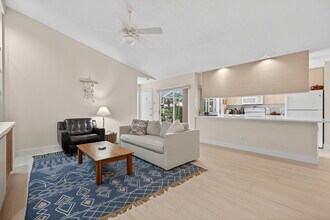 502 Silverleaf Oak Ct in Palm Beach Gardens, FL - Building Photo - Building Photo