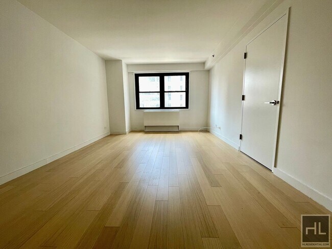 property at 222 E 39th St