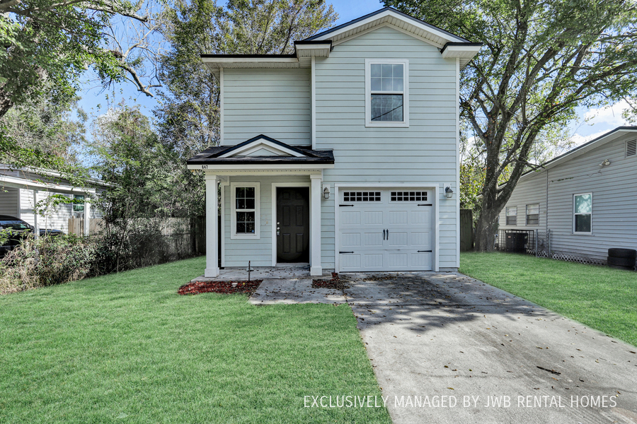 647 Melba St in Jacksonville, FL - Foto de edificio