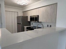 4350 NW 107th Ave, Unit 106 in Doral, FL - Building Photo