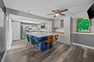 1520 Shaker Cir in Wellington, FL - Building Photo