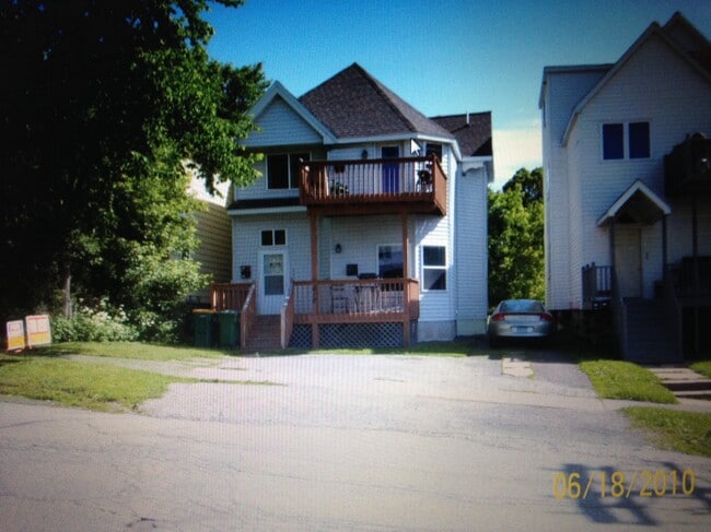 418 N 15th Ave E, Unit 2