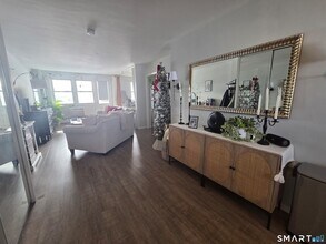 444 Bedford St, Unit APT 7M in Stamford, CT - Building Photo - Building Photo