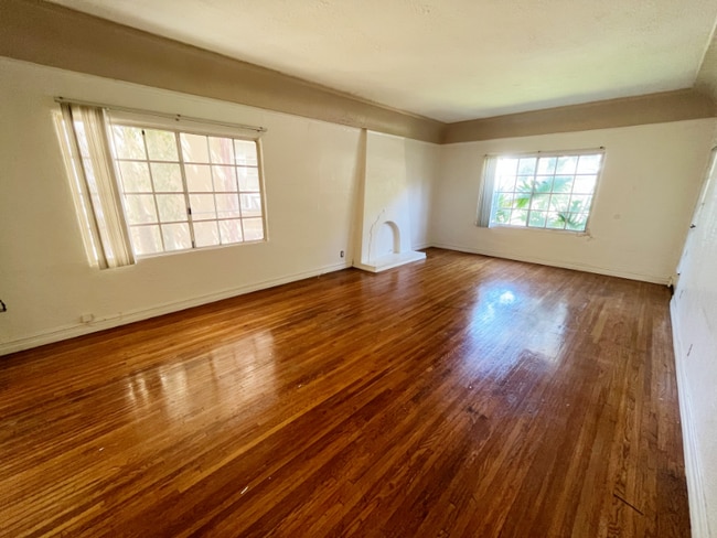 227 S Gale Dr in Beverly Hills, CA - Building Photo - Building Photo
