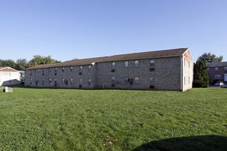 Brookside Park Apartments in Allentown, PA - Building Photo - Building Photo