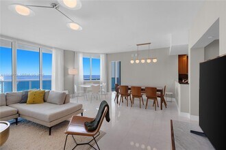 2711 S Ocean Dr in Hollywood, FL - Building Photo - Building Photo