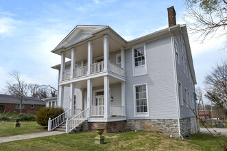 212 W 6th St in Columbia, TN - Building Photo - Building Photo