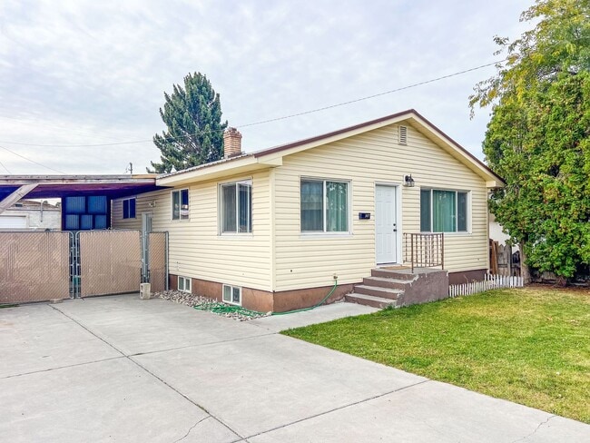 147 W Fremont Ave in Rigby, ID - Building Photo - Building Photo